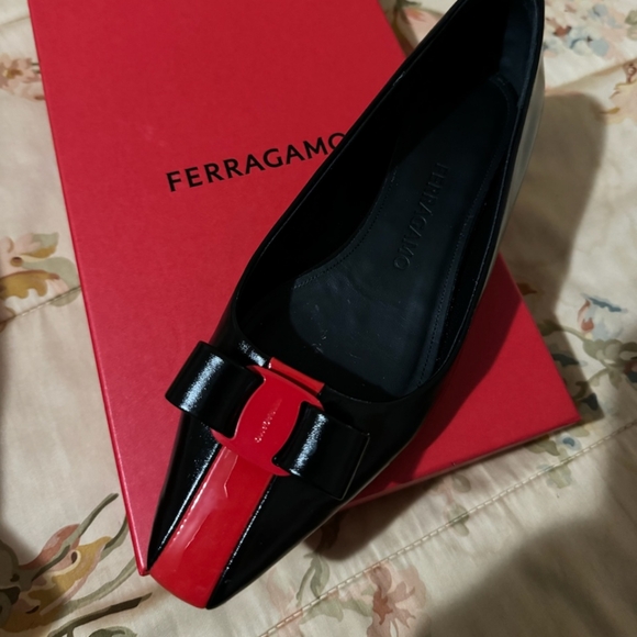 Ferragamo Siwar Ballet Flats - Picture 4 of 12